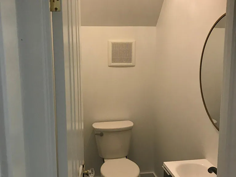 441 W Thatcher St — Photo 9