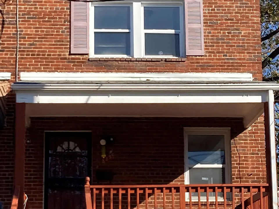 3326 10th Pl SE