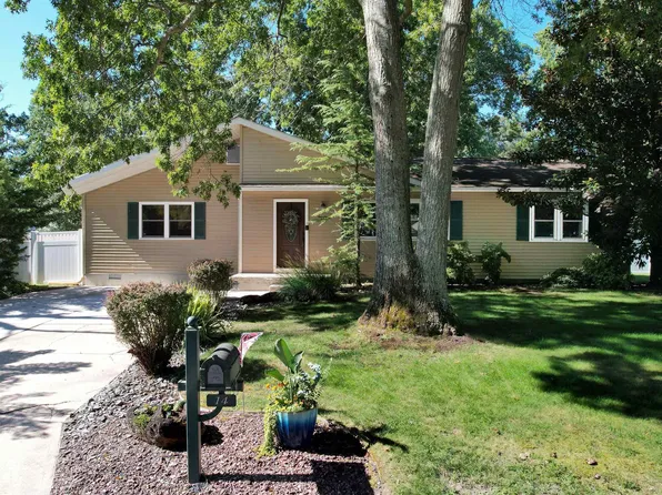 14 Rushwood Dr, Egg Harbor Township, NJ 08234