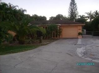 2504 Clipper Way, Naples, FL 34104