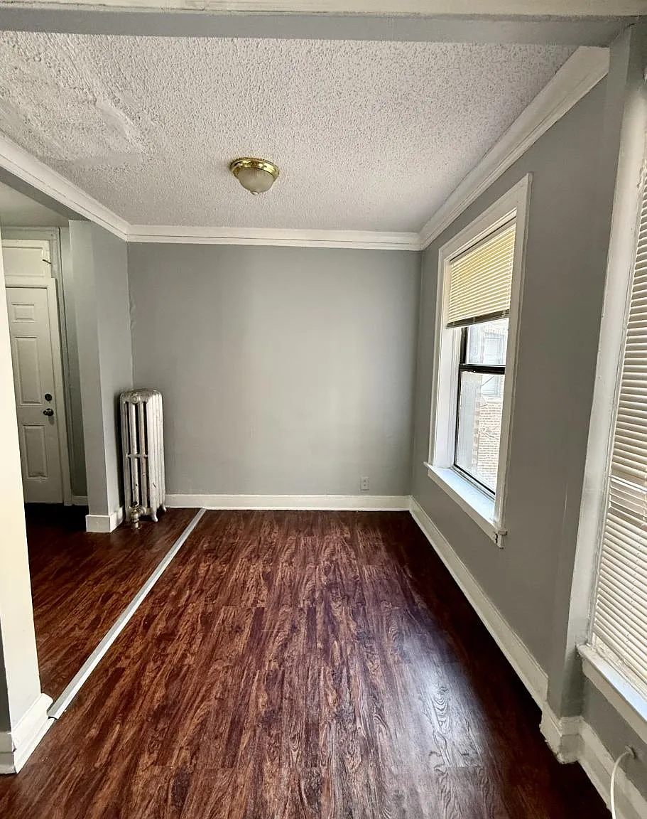 6959 S Paxton Ave — Photo 4