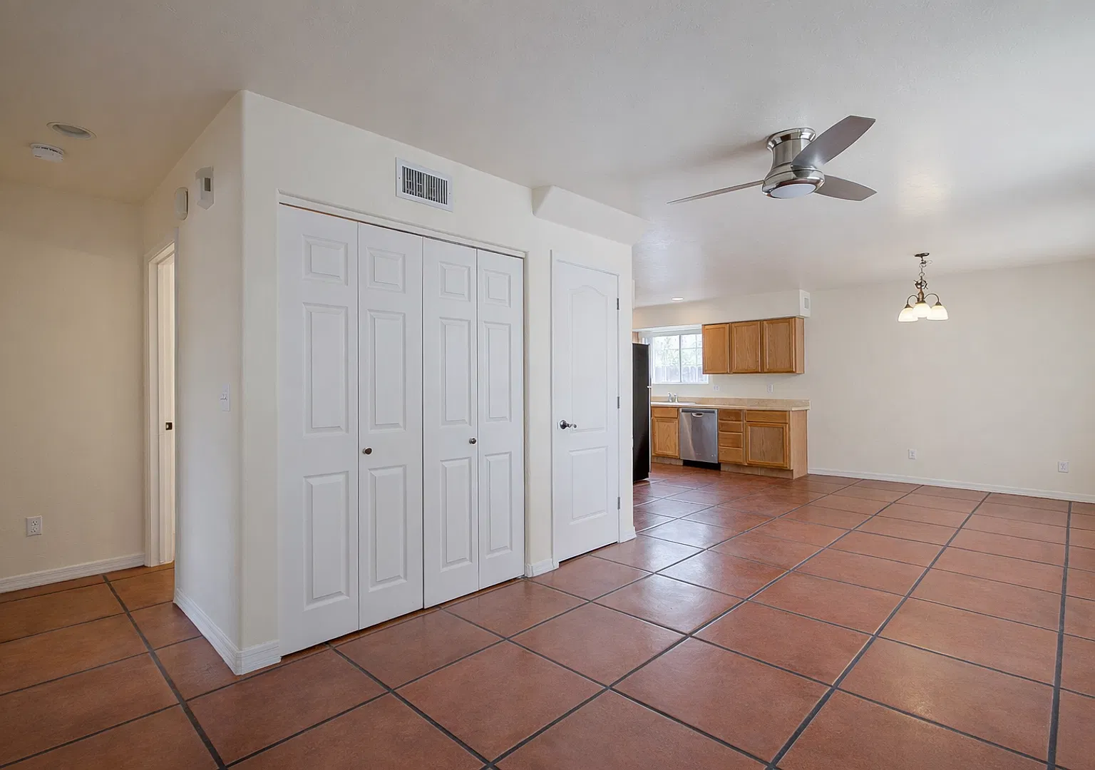 1718 N. 4th Ave. — Photo 3