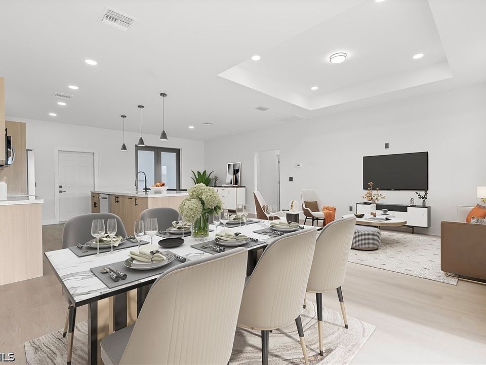 1st image of 8033 Oakleaf Cir
