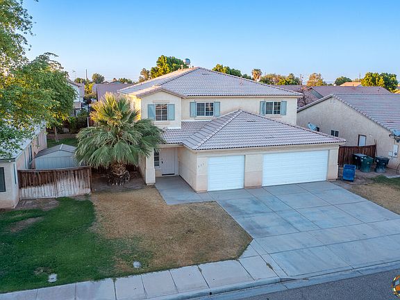 2nd image of 311 Cahuilla Dr