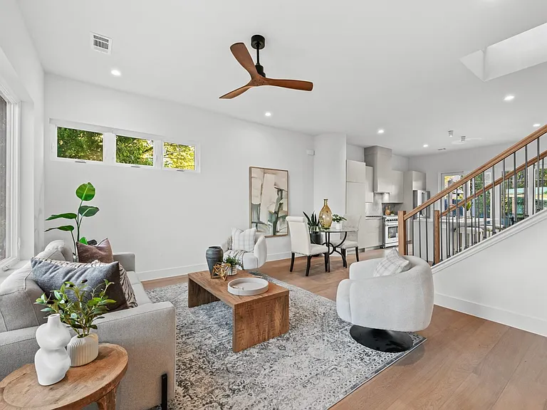 1514 Holly Ave #1514 — Photo 4