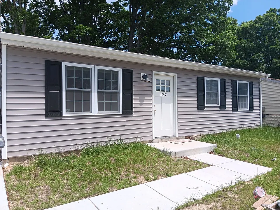 427 Holly Dr