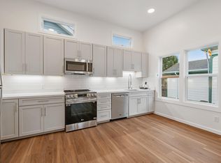 1012 Chester St #1, Oakland, CA 94607