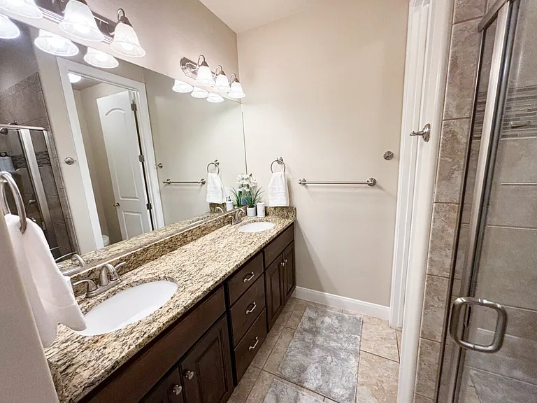 N Coral Ridge Dr — Photo 12