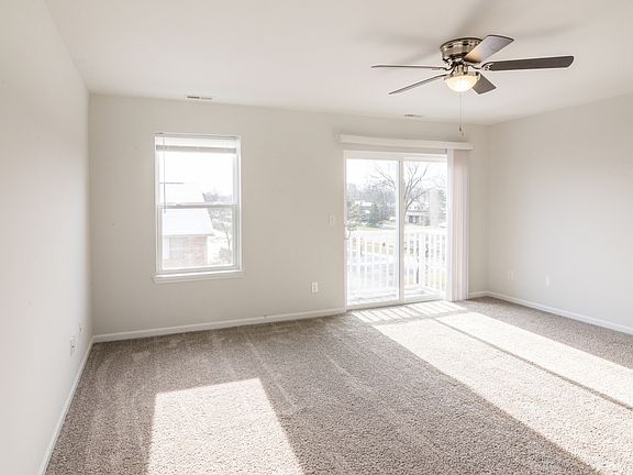 Great room/ dining room