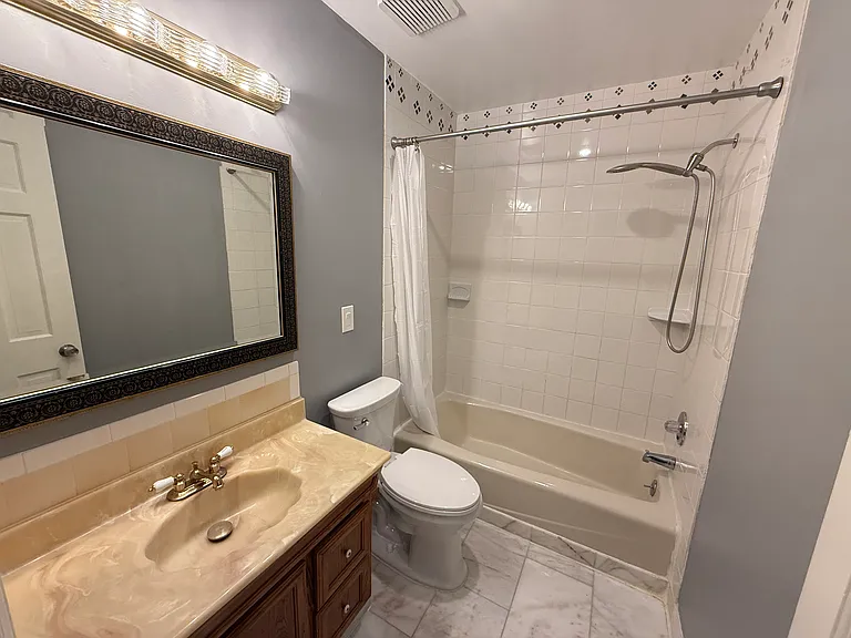 6108 Williams Rd — Photo 8