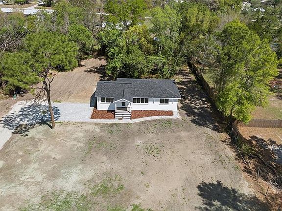 3rd image of 17607 Rockledge Ave