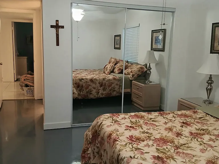 Master bedroom (one of two)