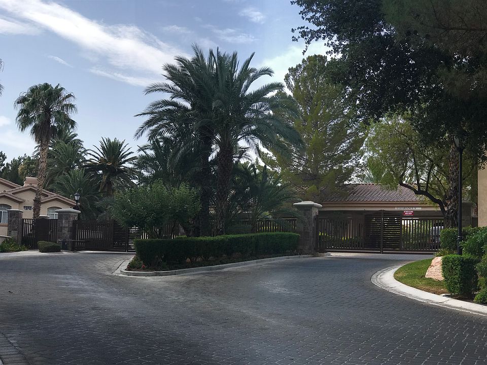 24 Hr Guard-Gated Entry