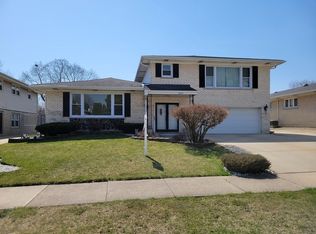 843 W Heritage Dr #2, Addison, IL 60101
