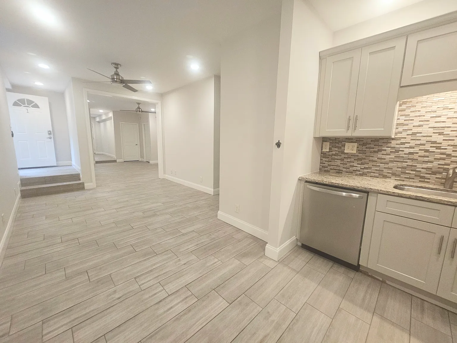 4 bed, $4,400 — Photo 3