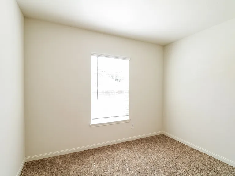 26848 Steinbeck Dr — Photo 10