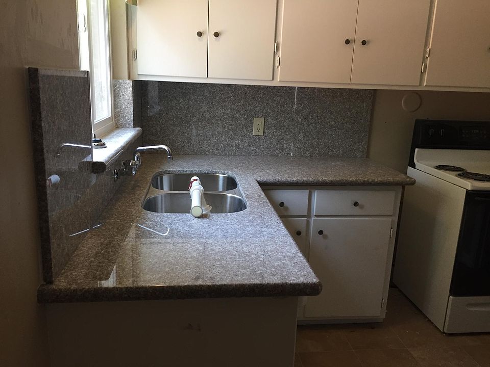 2nd image of 1301 Verde Dr