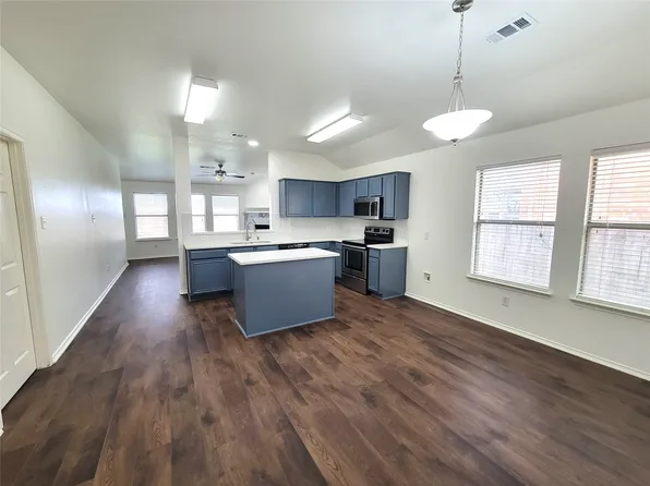 2004 Helmoken Falls Dr, Anna, TX 75409