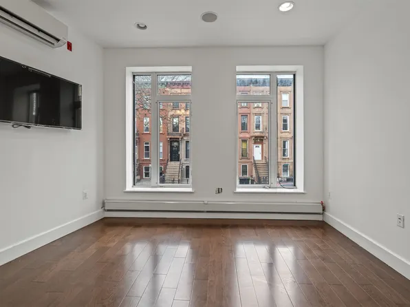 46 Decatur Street image 11 of 21