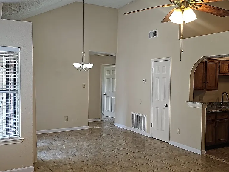 11614 Gullwood Dr — Photo 6