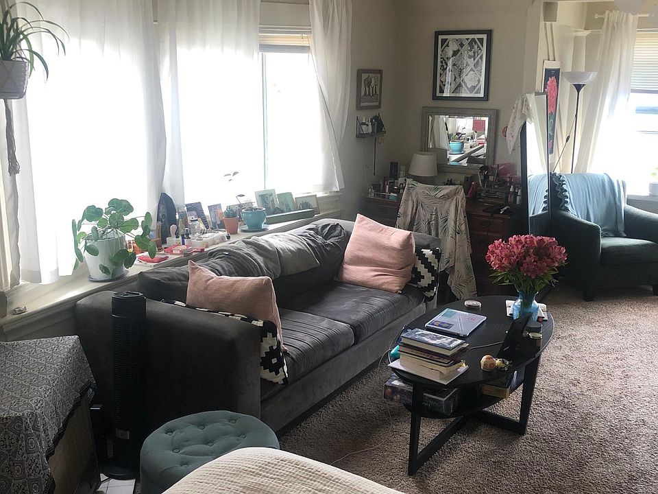 2nd image of 2155 Park Blvd #4