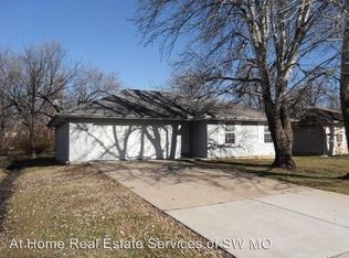 3121 W Lynn St, Springfield, MO 65802