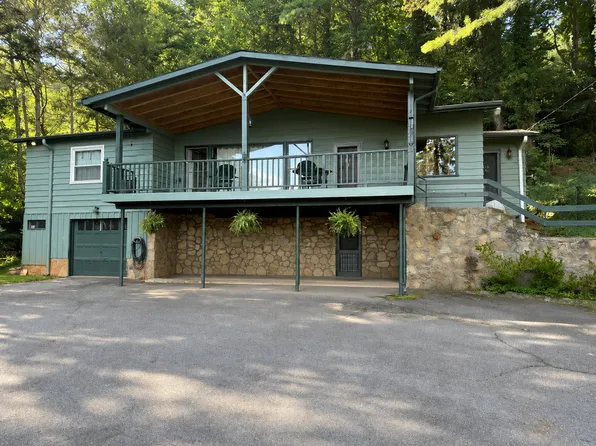 39 Coon Hollow Rd, Waynesville, NC 28786