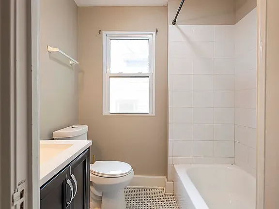 3567 Gridley Rd #UP — Photo 20