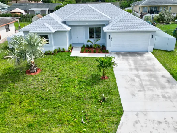1825 SW Logan Street, Port St Lucie, FL 34953