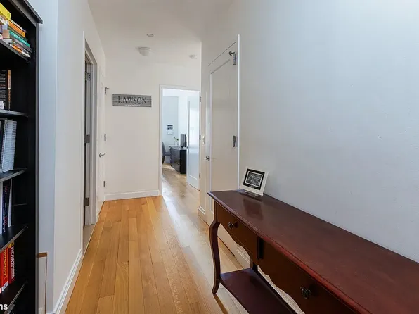21 South William Street 5D image 3 of 12