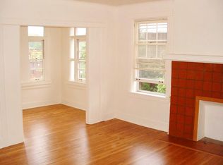 5848 Alderson St APT 1, Pittsburgh, PA 15217