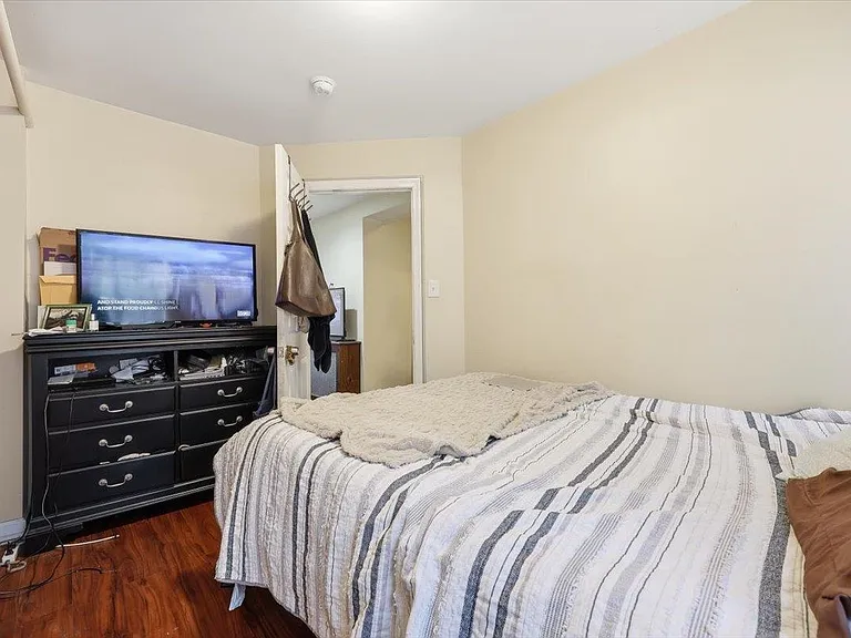 39 Waverly St #1 — Photo 2
