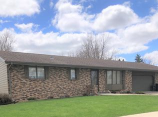 1085 Miles Dr, Worthington, MN 56187