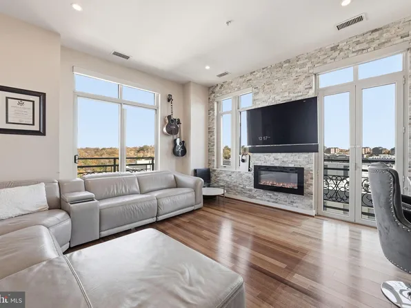 155 Potomac Psge #Penthouse 05, Oxon Hill, MD 20745