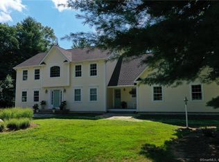 16 Quail Run Rd, Mansfield, CT 06268