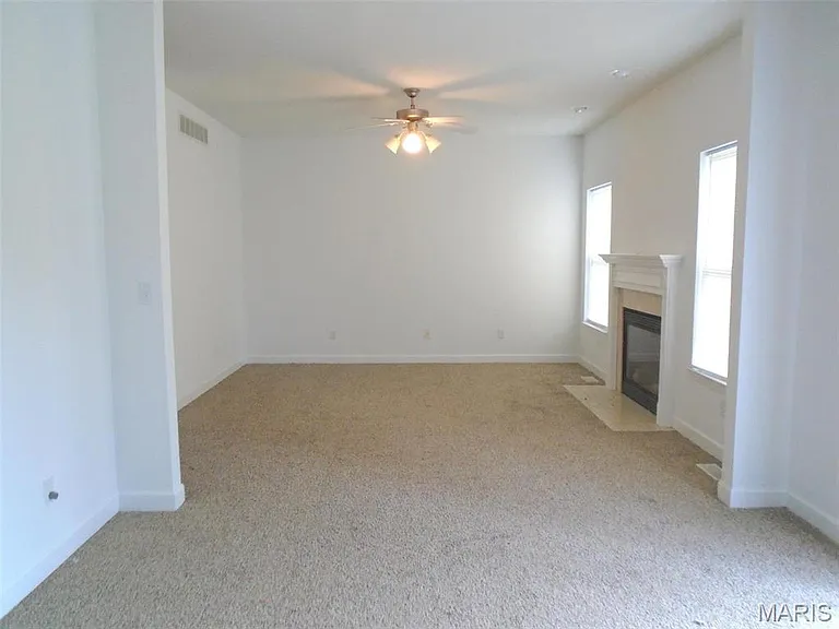 706 Titan Dr — Photo 5