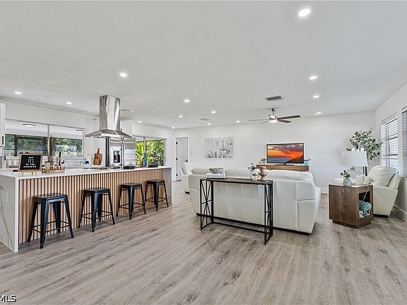 5th image of 4301 Palm Tree Blvd