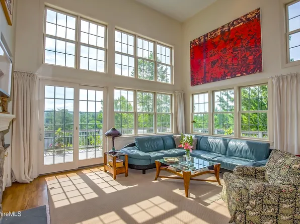 11 Blossom Hl Unit 11, Lenox, MA 01240