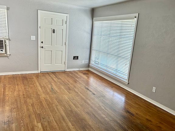 2nd image of 1128 N Glenn Ave