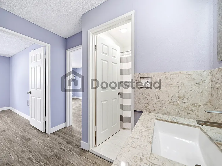 1826 S Bundy Dr #5 — Photo 17
