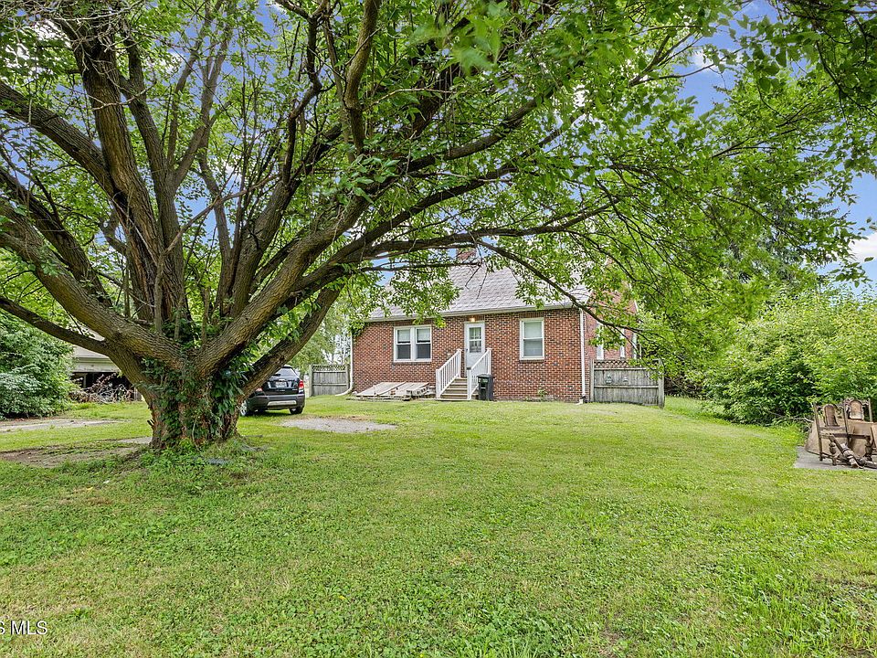 1st image of 8905 Mandell Rd