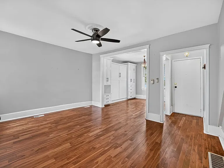 19 Desjardins Ave #1 — Photo 6