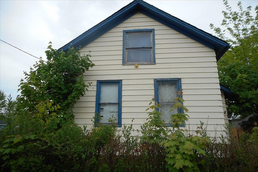 1st image of 3271 W 52nd St