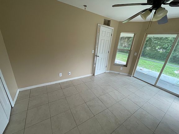 4th image of 711 Arundel Cir