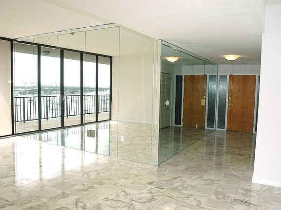 2nd image of 1000 Venetian Way APT 1102