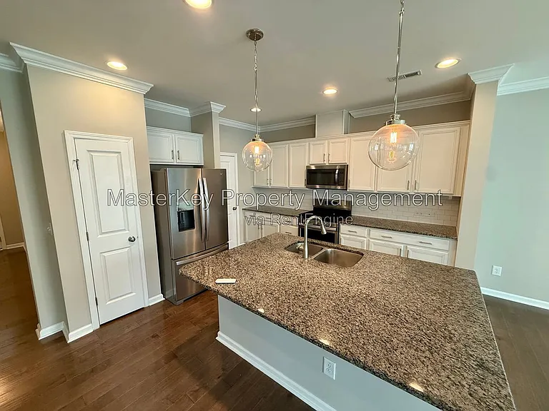 1173 Little Gem Ln — Photo 2