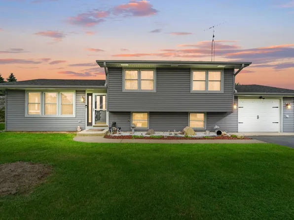 1937 Willow Rd, Twin Lakes, WI 53181