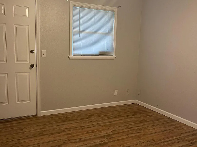 221 N Fillmore St #3 — Photo 2