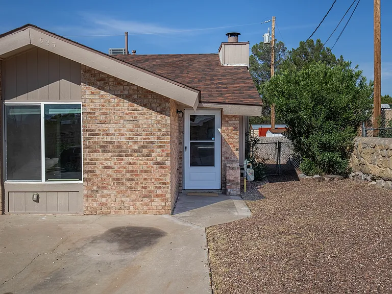 623 Paula Pl — Photo 15