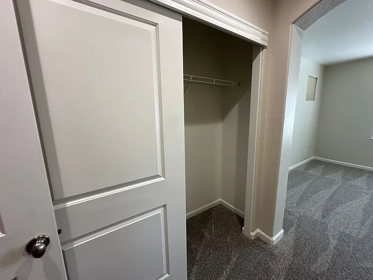 1690 Springhill Dr — Photo 23